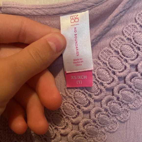 Selling a kid shirt! - Picture 2 of 2